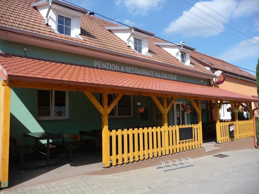 Kobylí Penzion A Pizzerie Na Zalozne מראה חיצוני תמונה